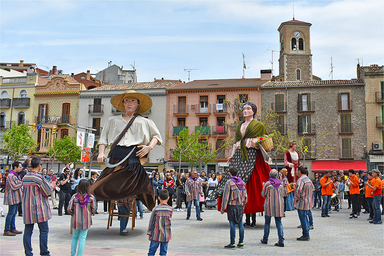 La colla de Geganters del Gorg de l’Olla, al final de la cercavila de l’11a Trobada Gegantera de Súria.
