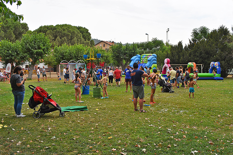 Sessió de jocs 'Refrescant Aigua Fest’ dins del Festival Infantil de la Festa Major de Súria, al Parc Municipal Macary i Viader.