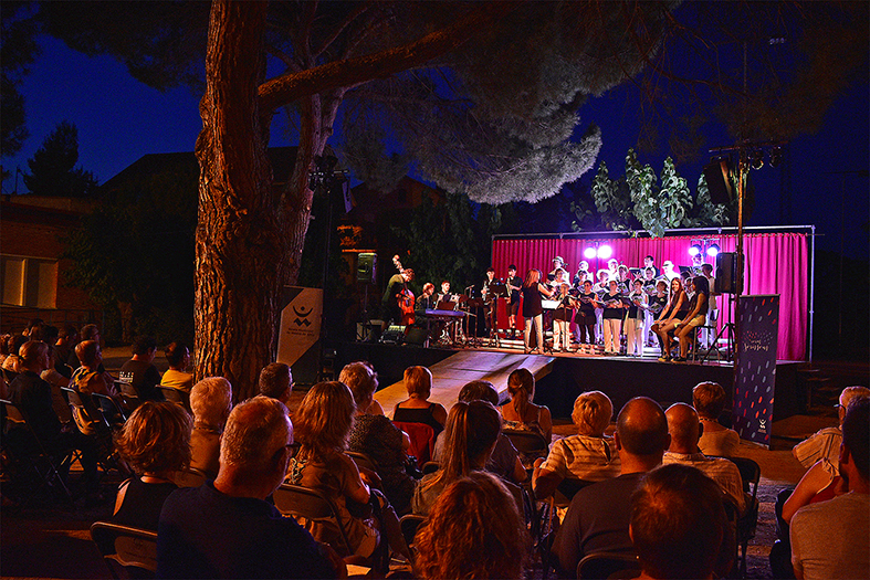 Concert de la Coral Sòrissons al Parc Municipal Macary i Viader, dins del programa de la Festa Major de Súria.