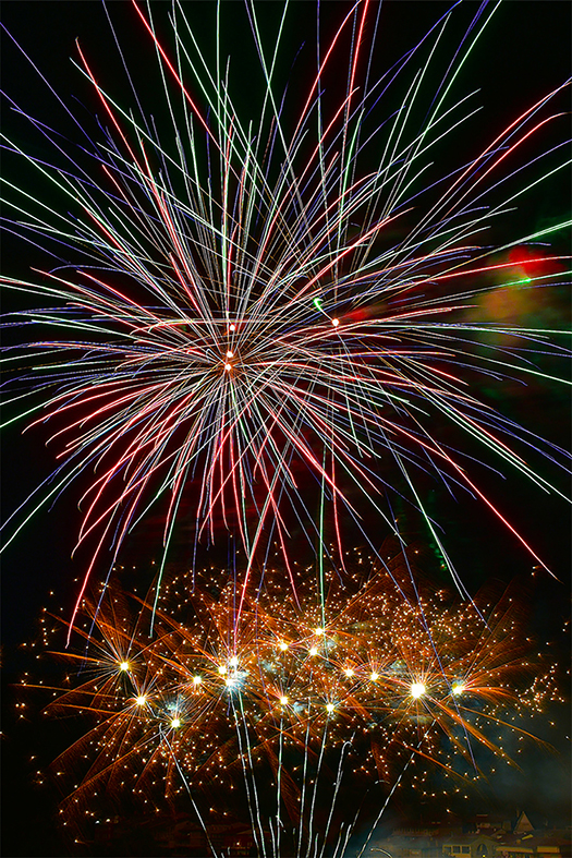 Imatge del castell de focs d’artifici de la Festa Major de Súria.