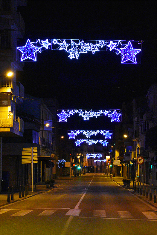 Il·luminació de Nadal al centre urbà de la vila.