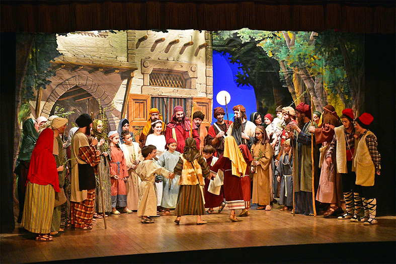 Escena d'Els Pastorets de Súria, al Teatre del Foment Cultural.