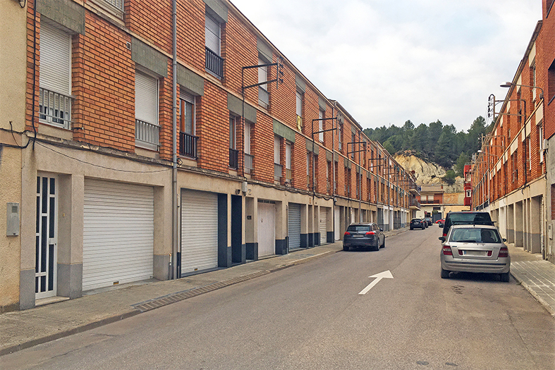 Imatge del confinament als barris de la vila. Barri Joncarets.