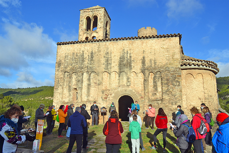 Cantada de nadales durant la portada del Pessebre a Coaner (Sant Mateu de Bages).