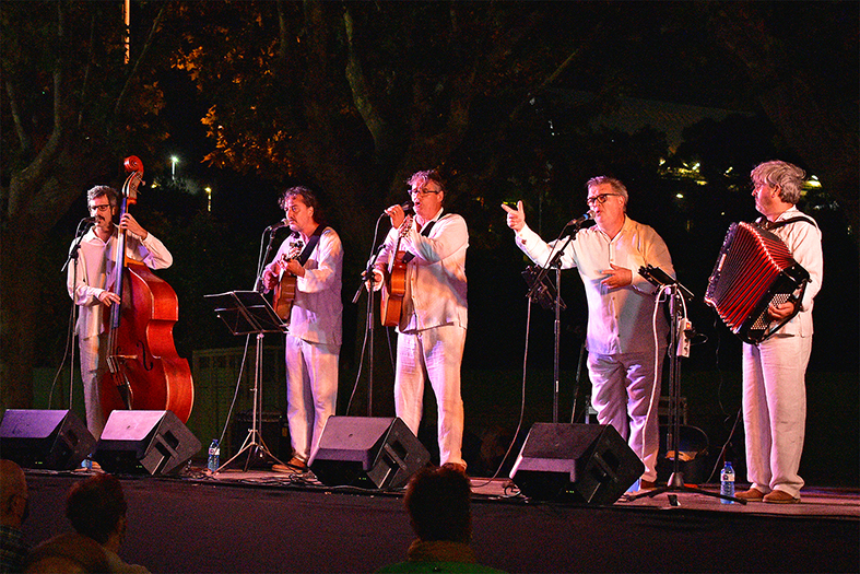 Cantada d’havaneres de la Festa Major, a cà rrec del grup Son de L’Havana.