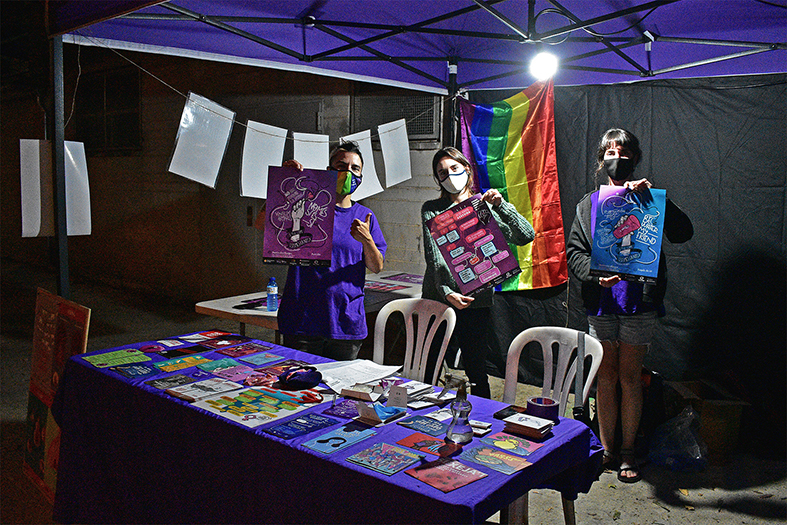 Punt Lila del Casal de Joves i de l’à rea municipal de Joventut per oferir informació sobre lleure no sexista durant la Festa Major.