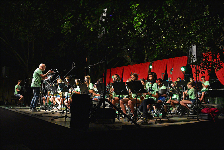 Concert de presentació del disc 'Aprenentatjazz’ de la JazzBand Navà s-Súria al Parc Municipal Macary i Viader, dins del programa de la Festa Major.