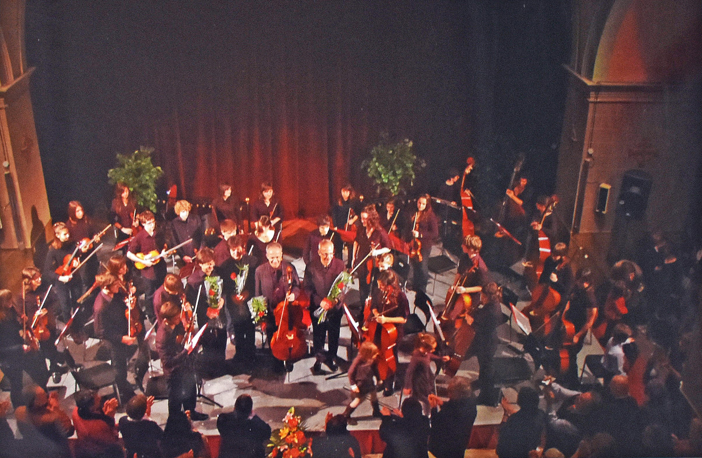 Any 2009 - Imatge del concert dels germans Gerard i LluÃ­s Claret a l'EsglÃ©sia del Roser de SÃºria, dins dels actes de la Festa de Sant SebastiÃ .