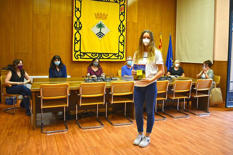Guanyadora de la categoria de 3r-4t d'ESO de narrativa del concurs infantil 'Sant Jordi a casa', convocat per l'Ajuntament de Súria i la Biblioteca Pública.