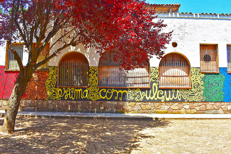 Fragment del mural commemoratiu del Dia Internacional de l'Orgull LGBTI a l'entorn de les Pistes de l'Escorxador de Súria, realitzat dins del projecte comarcal +ART.