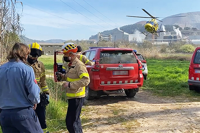 Efectius del desplegament de recerca de la dona desapareguda, a l'entorn del lloc on ha estat localitzada.