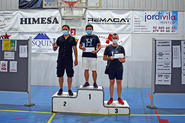 Lliurament dels guardons del 1r Torneig d'Escacs Actius-Memorial Joaquim Català, al Pavelló Municipal d'Esports.