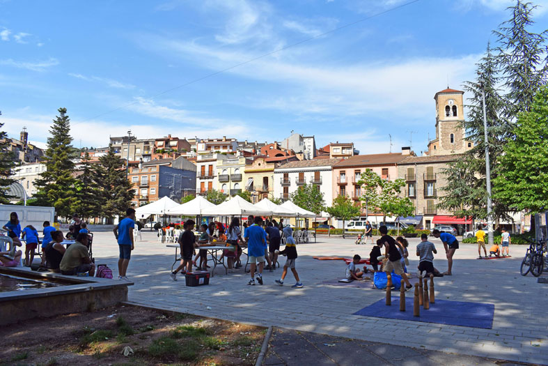 Súria celebra el Dia Internacional del Joc amb activitats per a infants a la plaça de Sant Joan