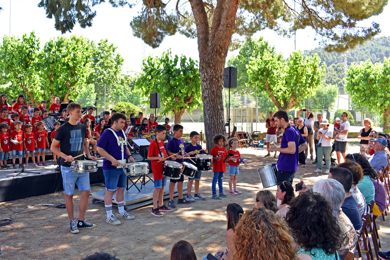 Actuació del concert de fi de curs de l'Escola Municipal de Música, al Parc Municipal Macary i Viader.