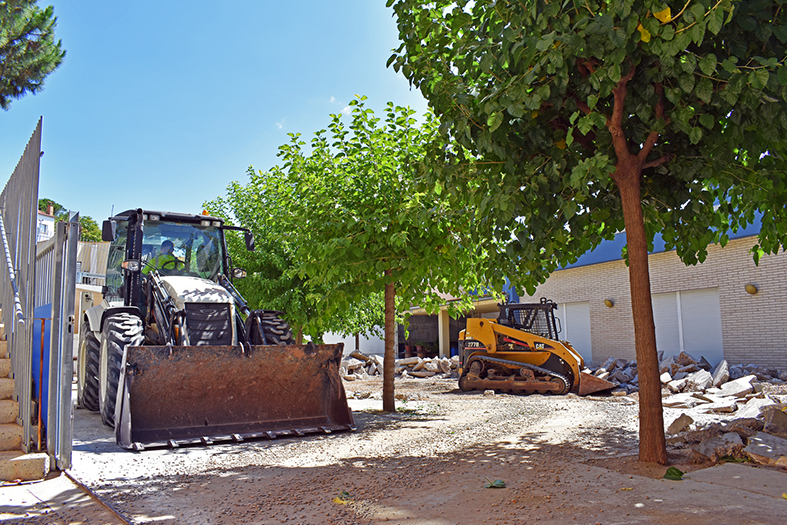 Imatge de les obres de millora del pati de l'Escola Bressol Municipal Petit Estel.