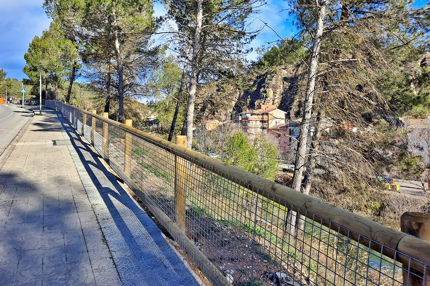 Nova barana de l'avinguda del Cardener, al barri de Salipota.