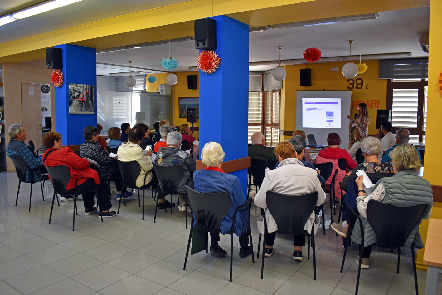 Dijous 13 d'abril de 2023 - Xerrada sobre l'aplicaciÃ³ 'La meva salut', dins del programa d'activitats de la 1a Escola de Salut, a L'Esplai.
