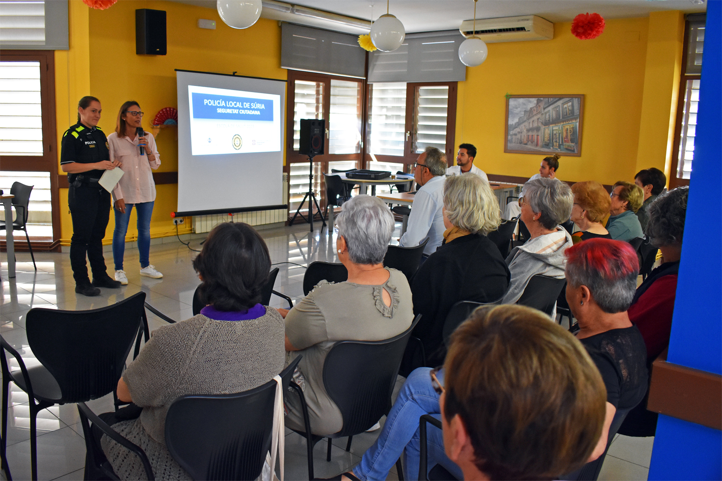 Dijous 18 de maig de 2023 - Xerrada sobre seguretat ciutadana, dins del programa d'activitats de la 1a Escola de Salut, a L'Esplai.