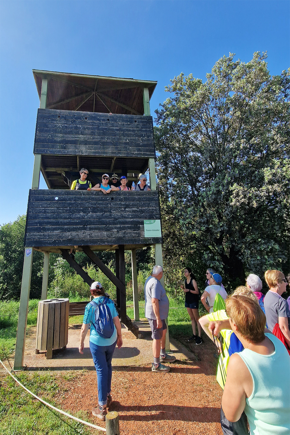 Divendres 7 de juliol de 2023 - Imatge de la caminada de cloenda de la 1a Escola de Salut de SÃºria, a la zona dels Aiguamolls de Santpedor. Foto: Centre Excursionista.