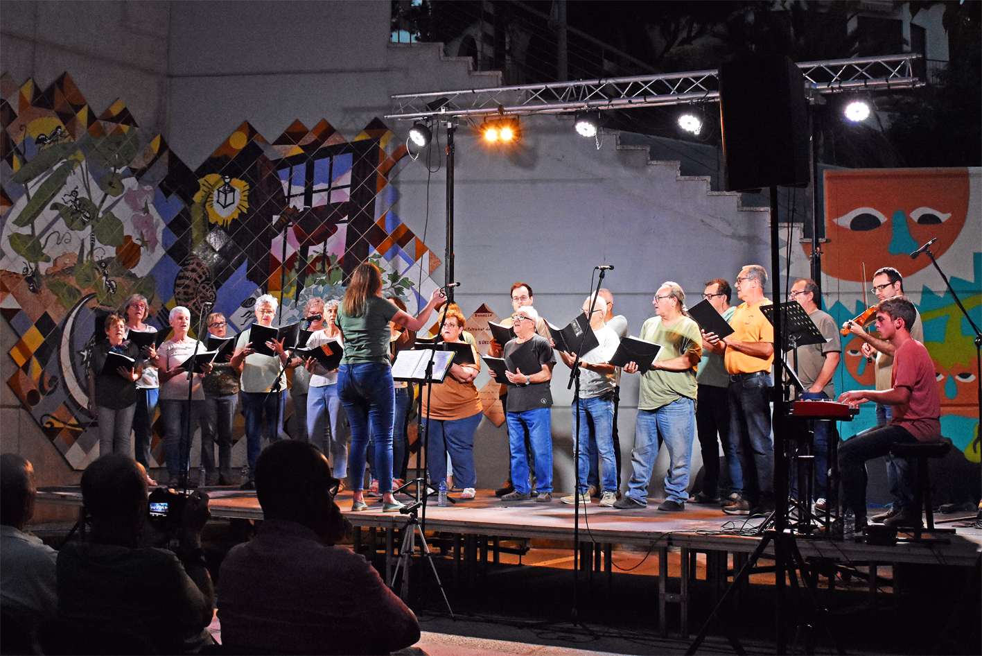 Concert de la Societat Coral La Llanterna a la plaÃ§a Salvador Perarnau, dins dels actes de prÃ²leg de la Festa Major de SÃºria 2023.