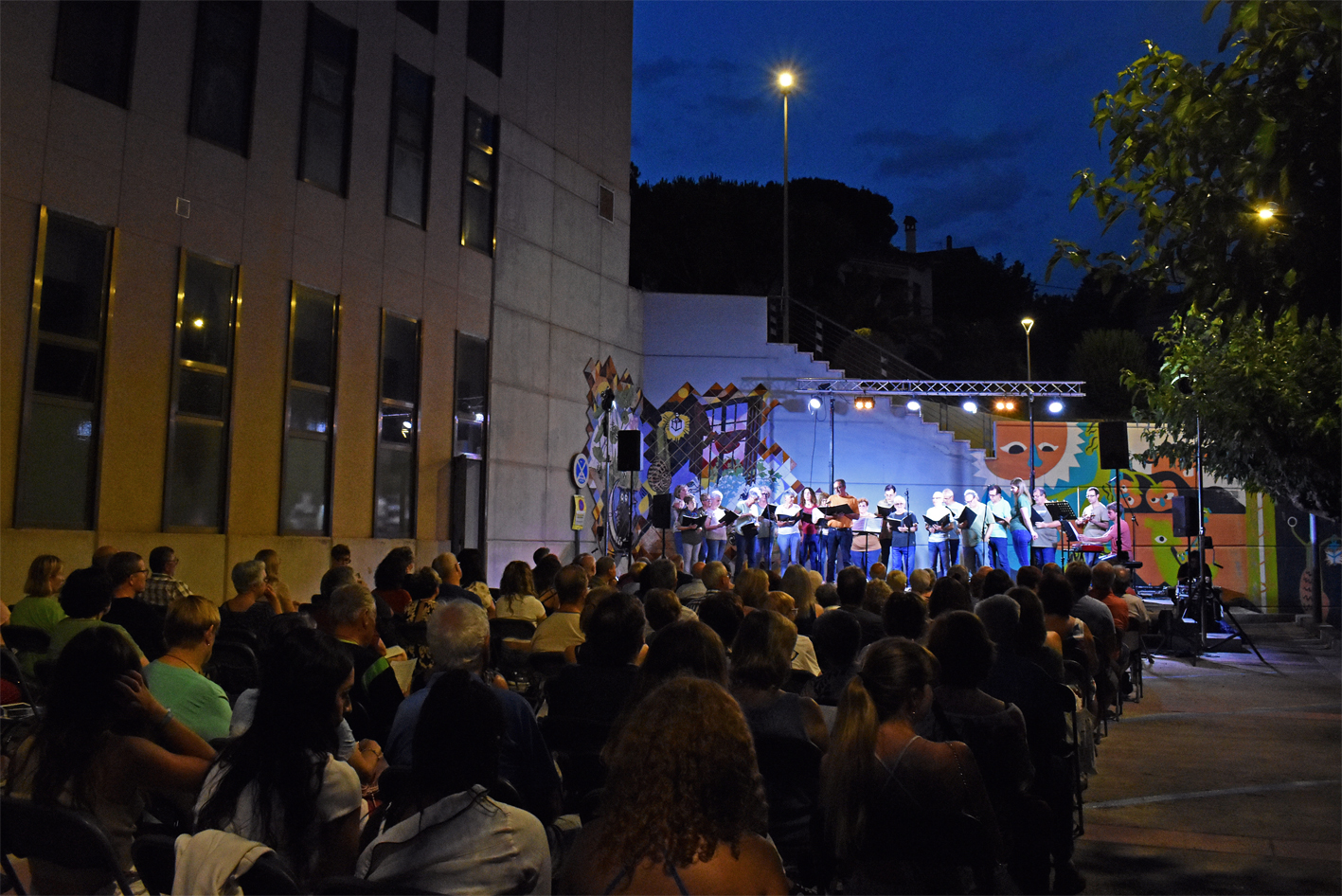 Concert de la Societat Coral La Llanterna a la plaÃ§a Salvador Perarnau, dins dels actes de prÃ²leg de la Festa Major de SÃºria 2023.