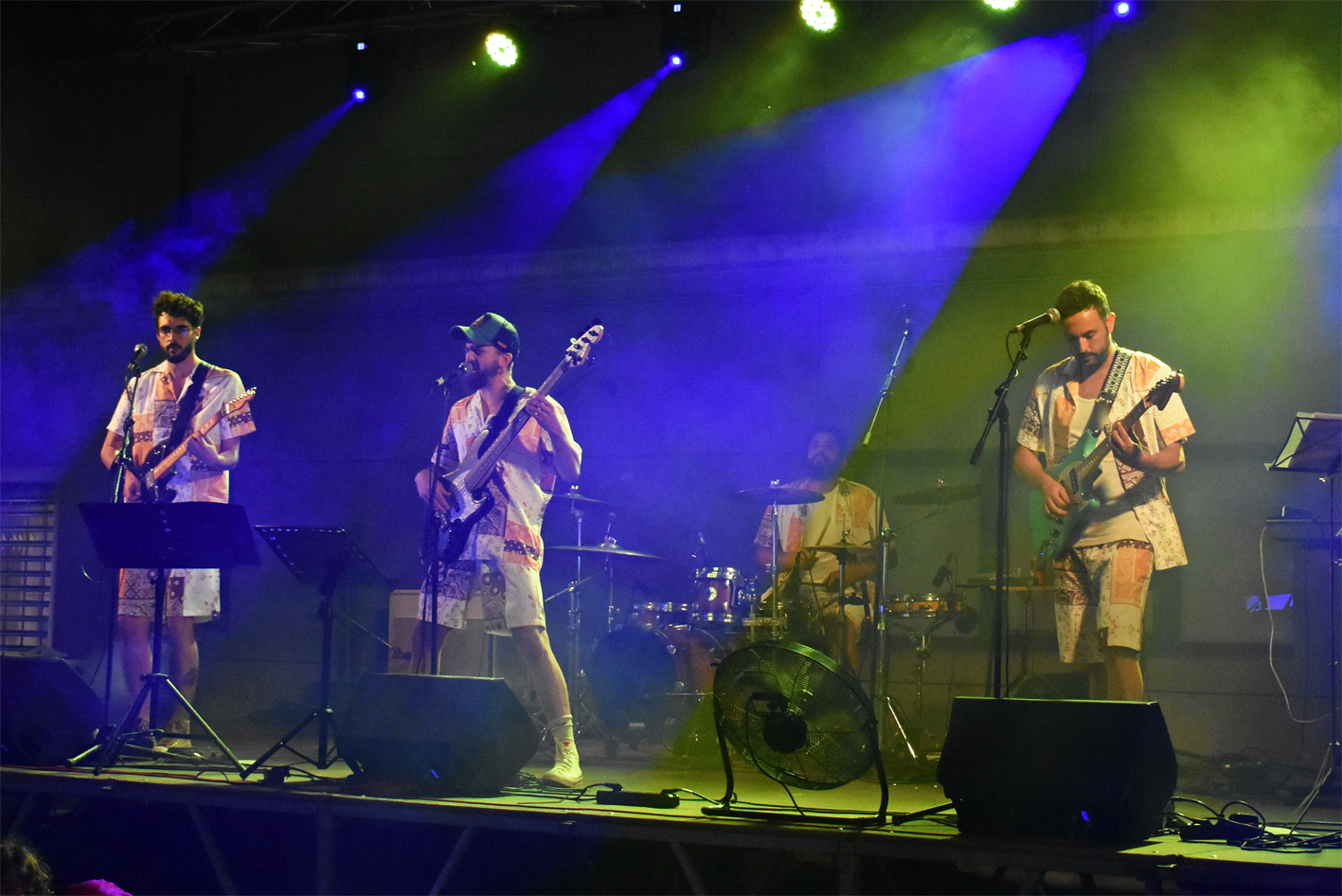 ActuaciÃ³ de The Paxanguers a la plaÃ§a de la Serradora en el cicle de concerts 'Animats' de grups musicals locals, dins de la Festa Major de SÃºria 2023.