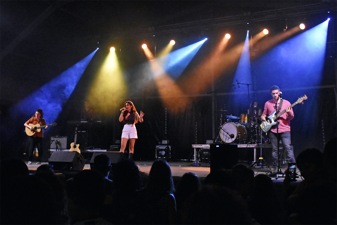 Concert de la cantant Mariona Escoda, guanyadora de la primera edició del concurs Eufòria de TV3, a l'envelat de la plaça de Sant Joan, dins de la Festa Major de Súria 2023.