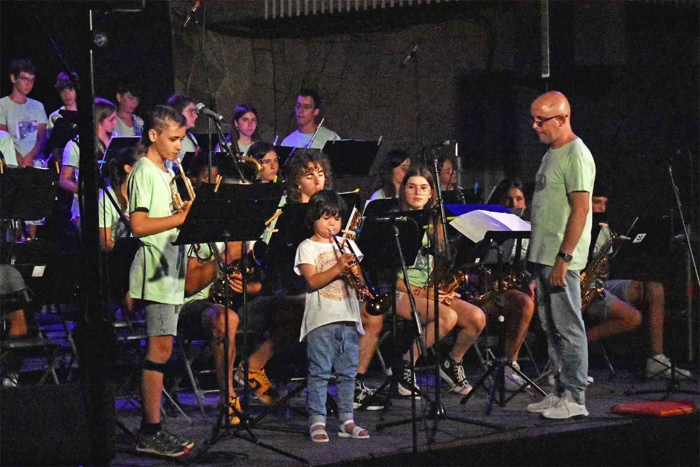 Concert de la JazzBand NavÃ s-SÃºria al davant de la Casa de la Vila, dins de la Festa Major de SÃºria 2023.