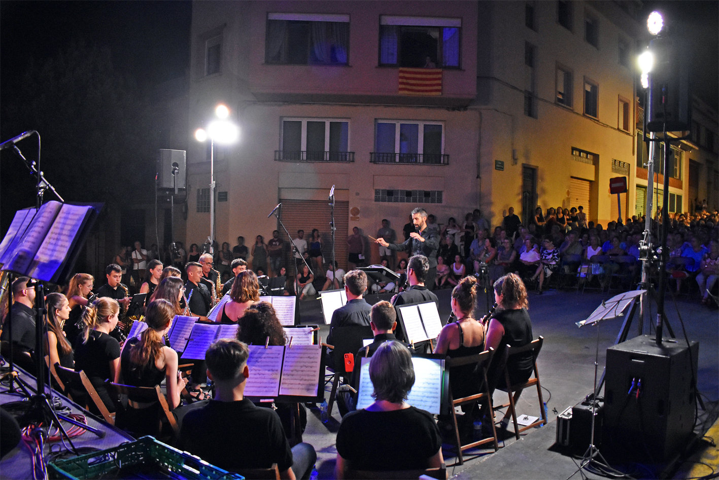 Tocades de la Festa Major de SÃºria 2023 amb la Banda de MÃºsica de Cardona, al davant de la Casa de la Vila.