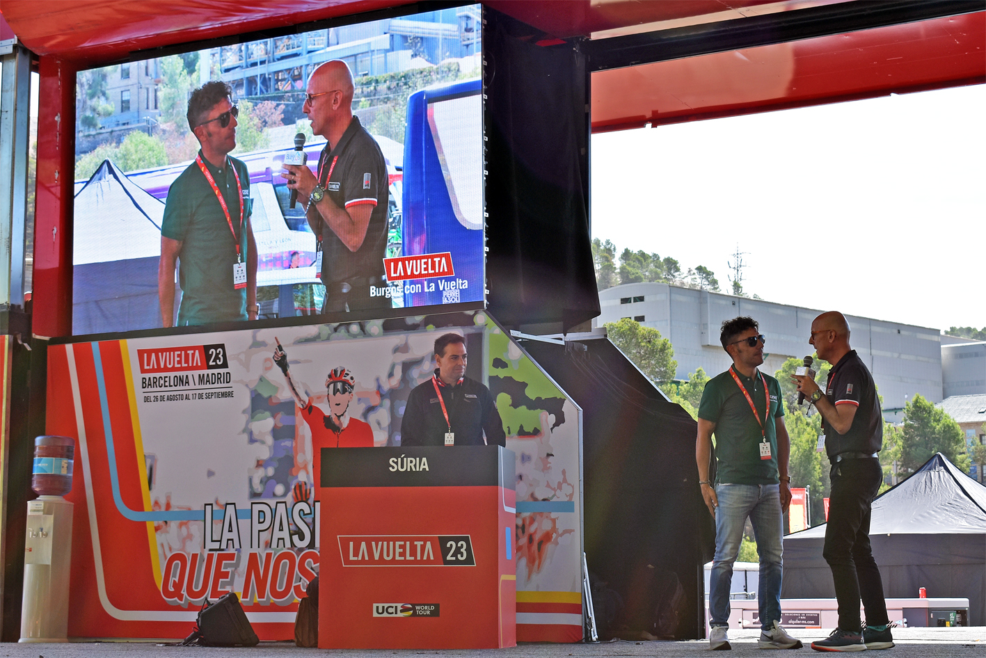 Entrevista al campió ciclista català Joaquim 'Purito' Rodríguez en el punt de control de signatures de la tercera etapa de La Vuelta 2023, al Rieral del Tordell.