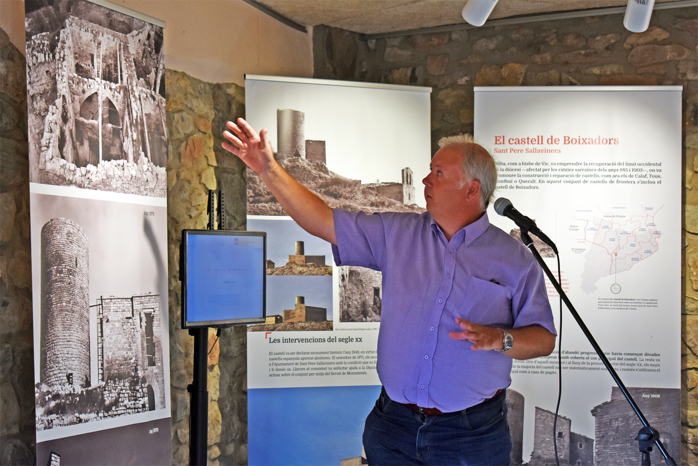 Visita guiada de lâ€™exposiciÃ³ 'El romÃ nic del temps dâ€™Oliba. Castells, esglÃ©sies i monestirs restaurats per la DiputaciÃ³ de Barcelona' a Cal Balaguer del Porxo, a cÃ rrec de lâ€™historiador David GalÃ­.