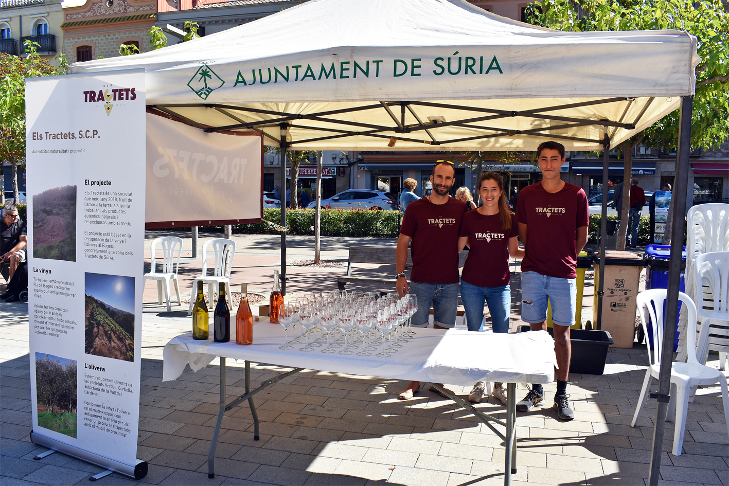 Estand participant en la Marató de Donació de Sang de Súria, a la plaça de Sant Joan.