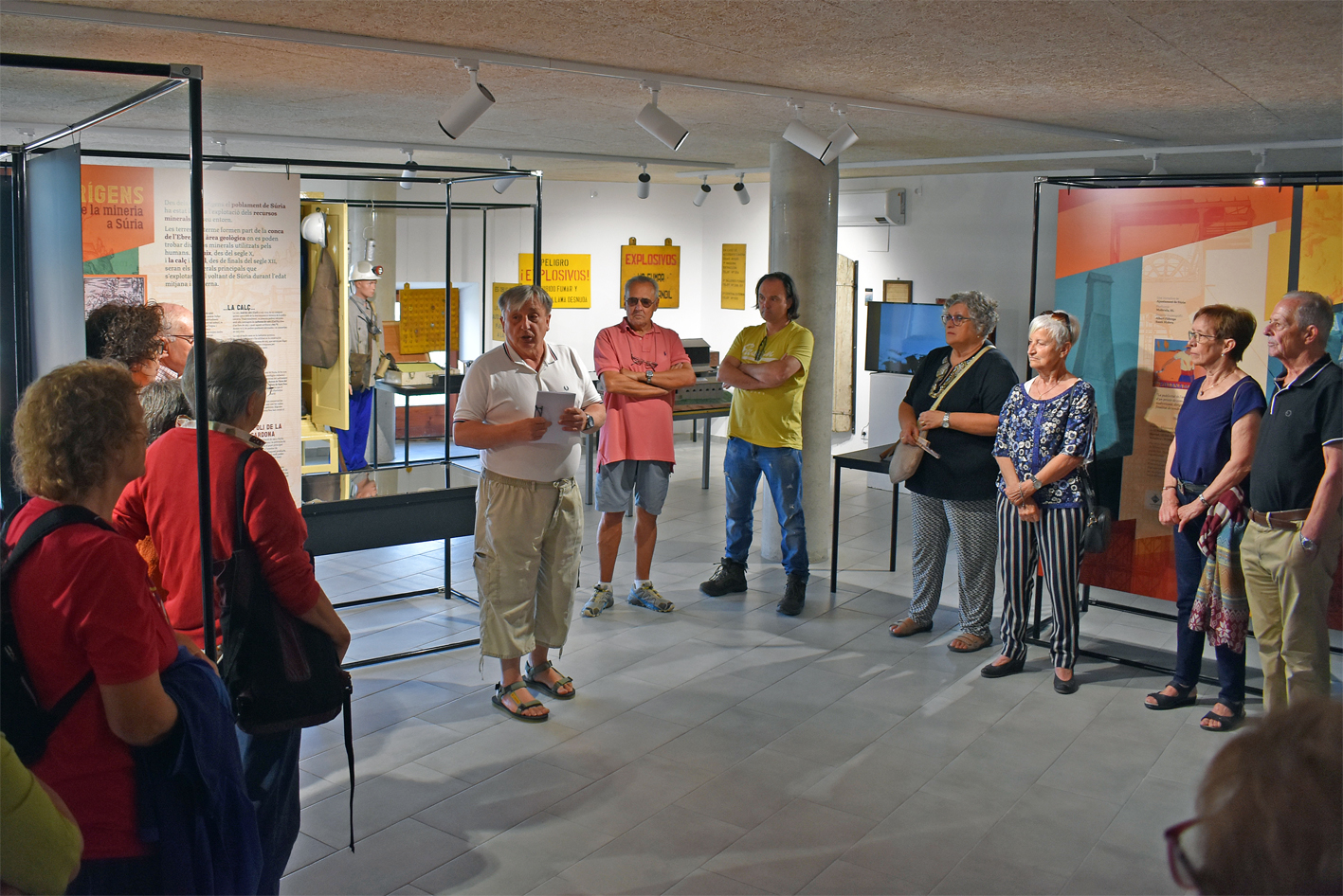 Prop d'una quarantena de persones participa en la primera visita guiada al centre d'interpretació del Museu de la Mineria de Súria