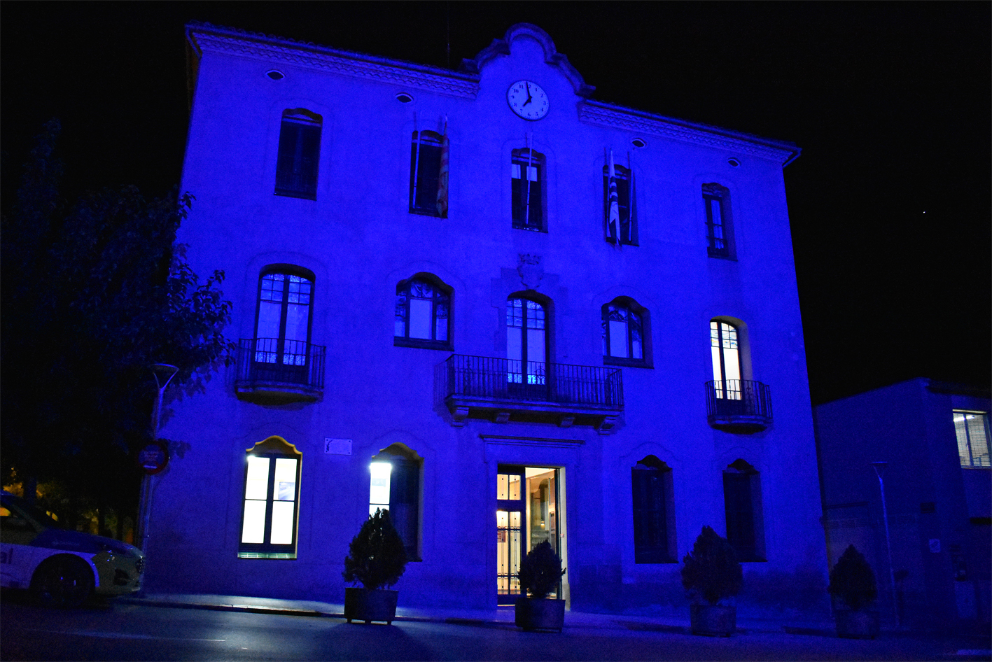 Il·luminació de la Casa de la Vila amb el color del Dia Mundial de la Diabetis.