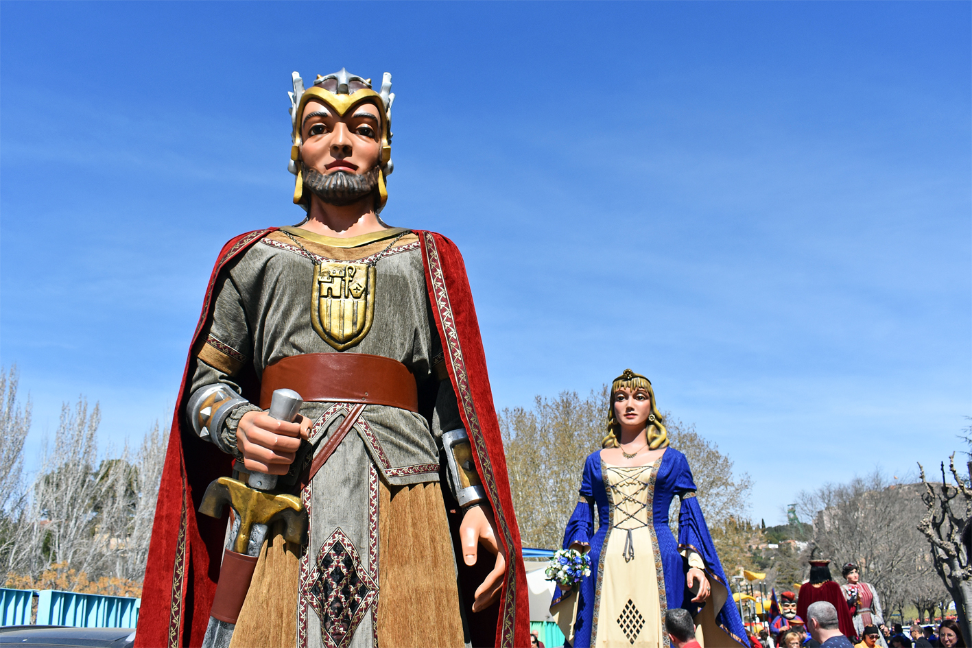 La colla d'Artés, durant la cercavila de la 14a Trobada Gegantera de la Fira de Rams de Súria.