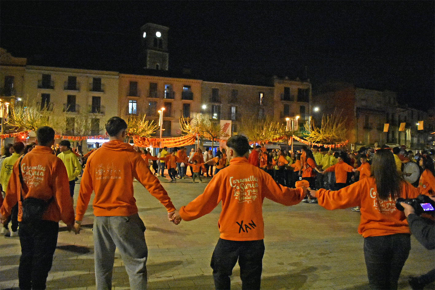 Ball de Cascavells de la colla del Tro Gros, durant la Passada de les Caramelles de SÃºria 2024.