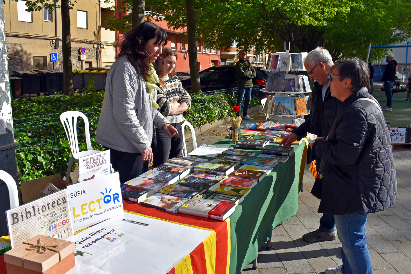 La Biblioteca al Carrer, dins de les activitats de Sant Jordi a Súria, a la plaça de Sant Joan.