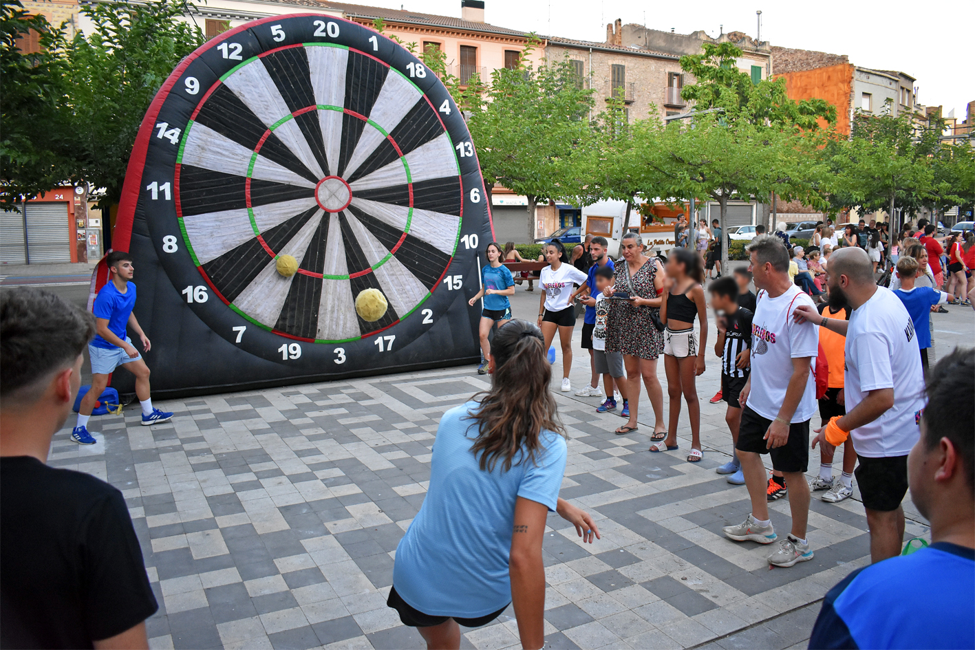Darrera jornada dels Kampionats Esportius Nocturns (KEN) a la plaÃ§a de Sant Joan, dins de la Festa Major de SÃºria 2024.
