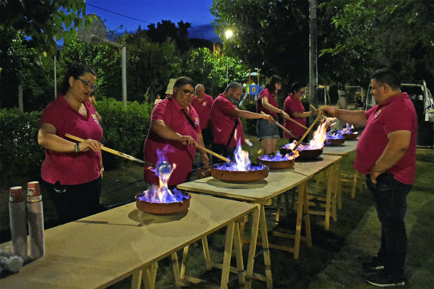 PreparaciÃ³ del rom cremat del concert dâ€™havaneres, dins de la Festa Major de SÃºria 2024.