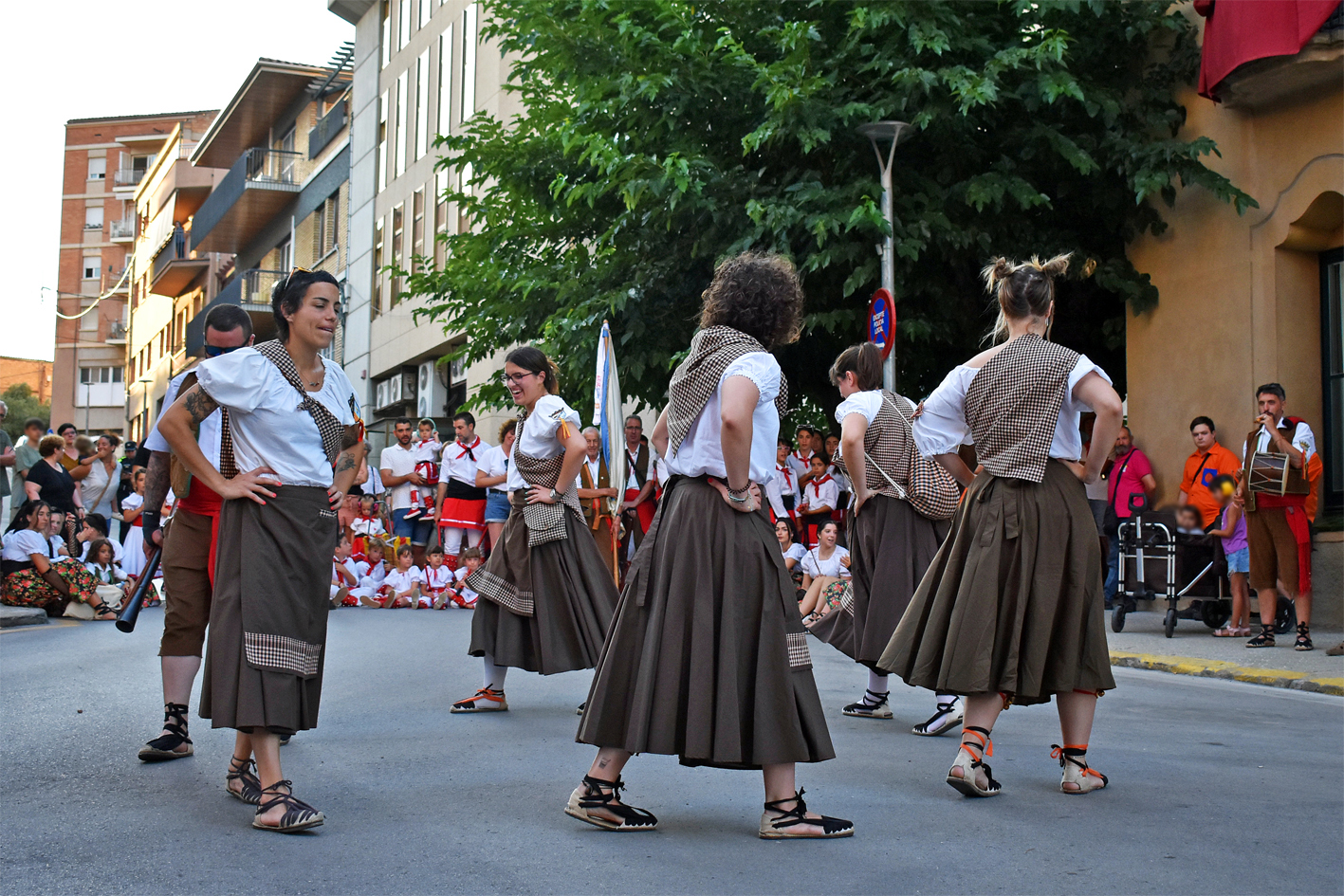 ActuaciÃ³ de Trabucaires del Tro Gros al davant de la Casa de la Vila, en lâ€™acte dâ€™inici de la Festa Major de SÃºria 2024.