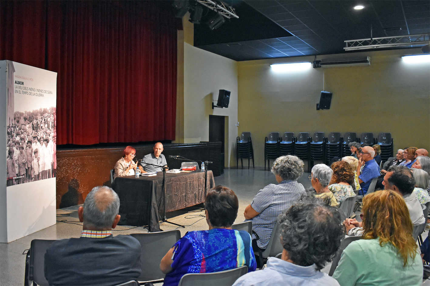 Presentació del llibre sobre la revista escolar surienca Albor al Casal del Poble de Callús, amb la seva autora Magda Esquius i el filòleg Jordi Badia.