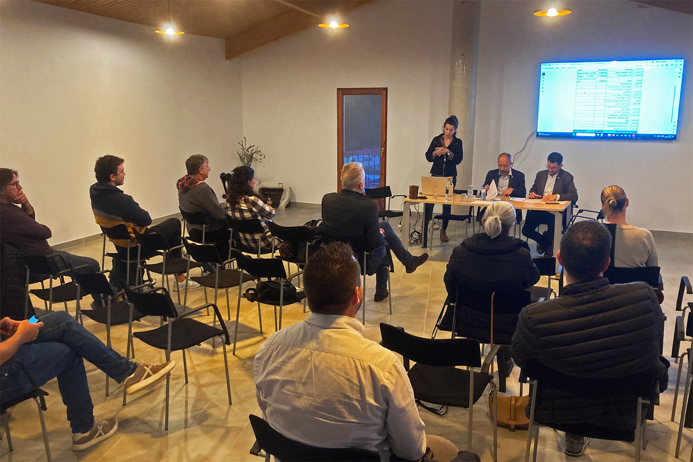 La nova Sala del Portal acull el plenari de Bages Turisme al Casinet del Poble Vell