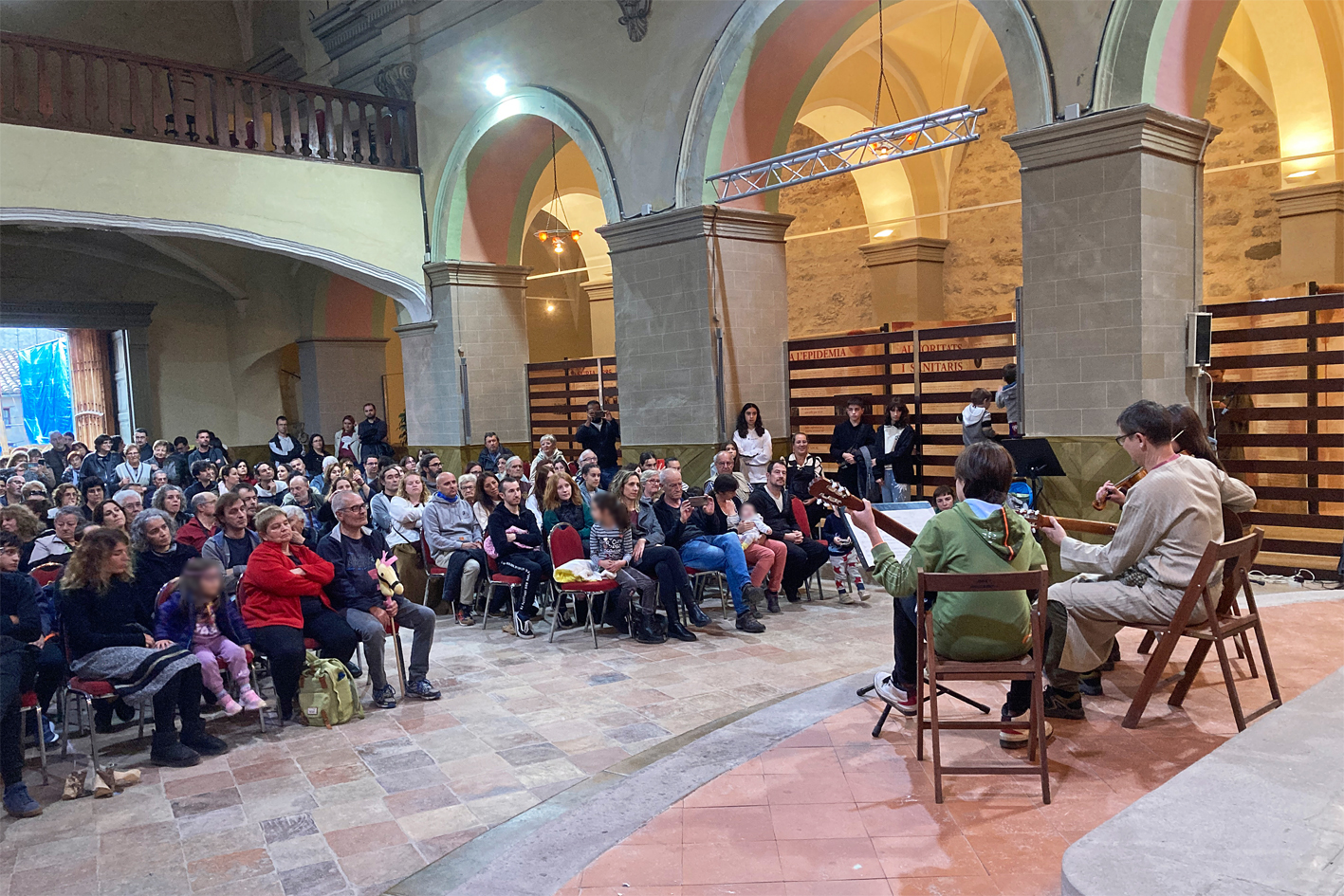 Curs 2024-25 - Concert de l'Escola Municipal de MÃºsica a l'EsglÃ©sia del Roser, dins de la 21a Fira Medieval d'Oficis de SÃºria.