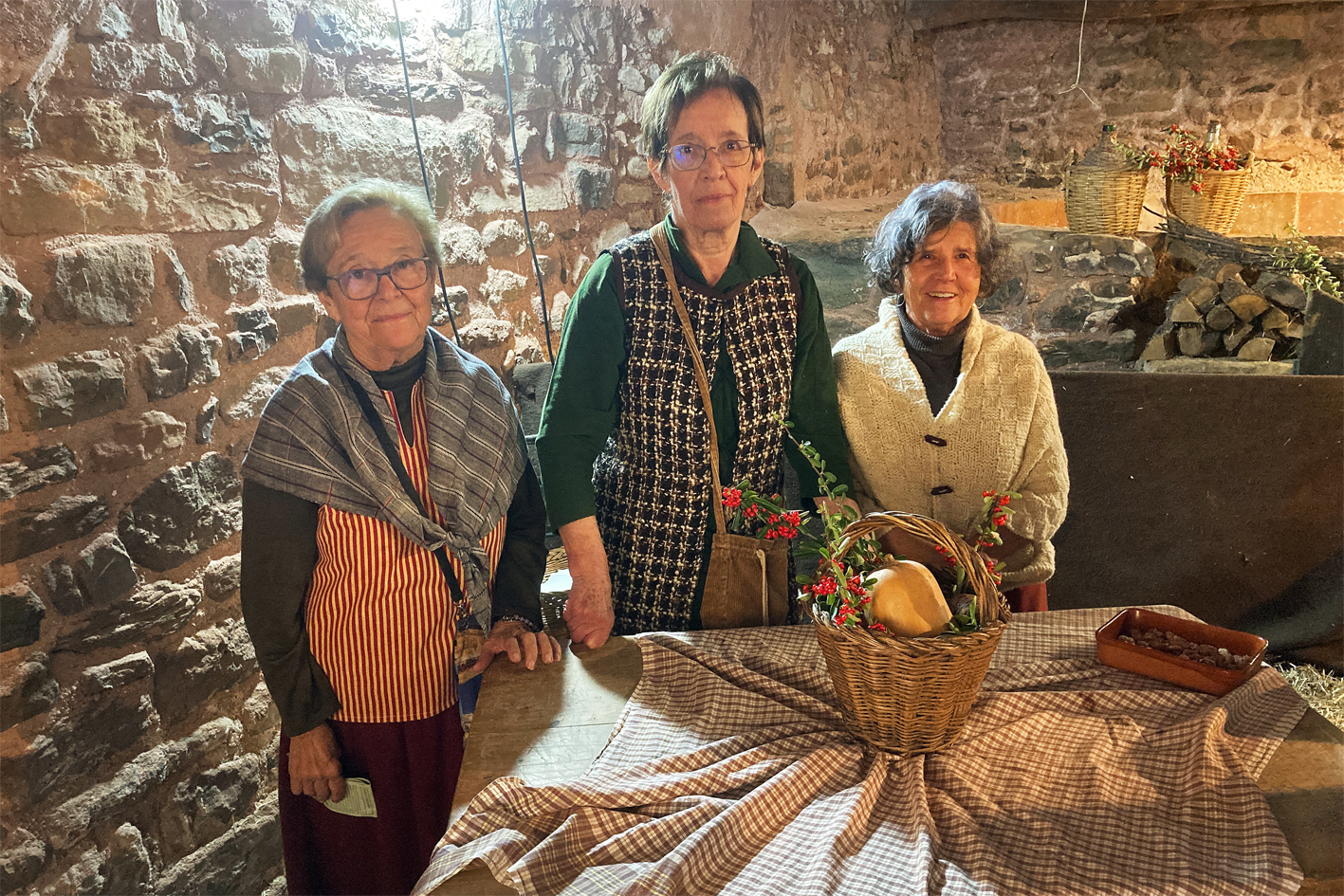Personatges del Cau del Casinet, dins de la 21a Fira Medieval dâ€™Oficis de SÃºria.