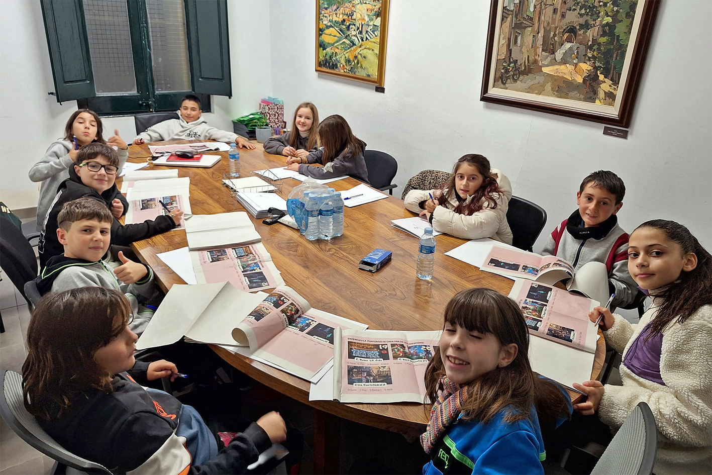 Curs 2024-25 - Membres del jurat del 4t concurs 'IlÂ·luminem el Nadal!', format pel Consell Municipal dels Infants.