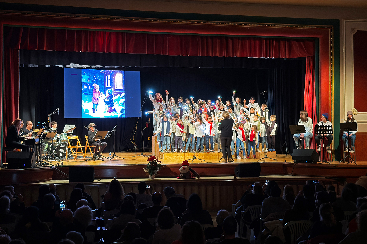 Curs 2024-25 - Concert de Nadal de l'Escola Municipal de MÃºsica a la ResidÃ¨ncia Bell RepÃ²s, a partir d'un conte d'Eva Ferrer Paniagua.