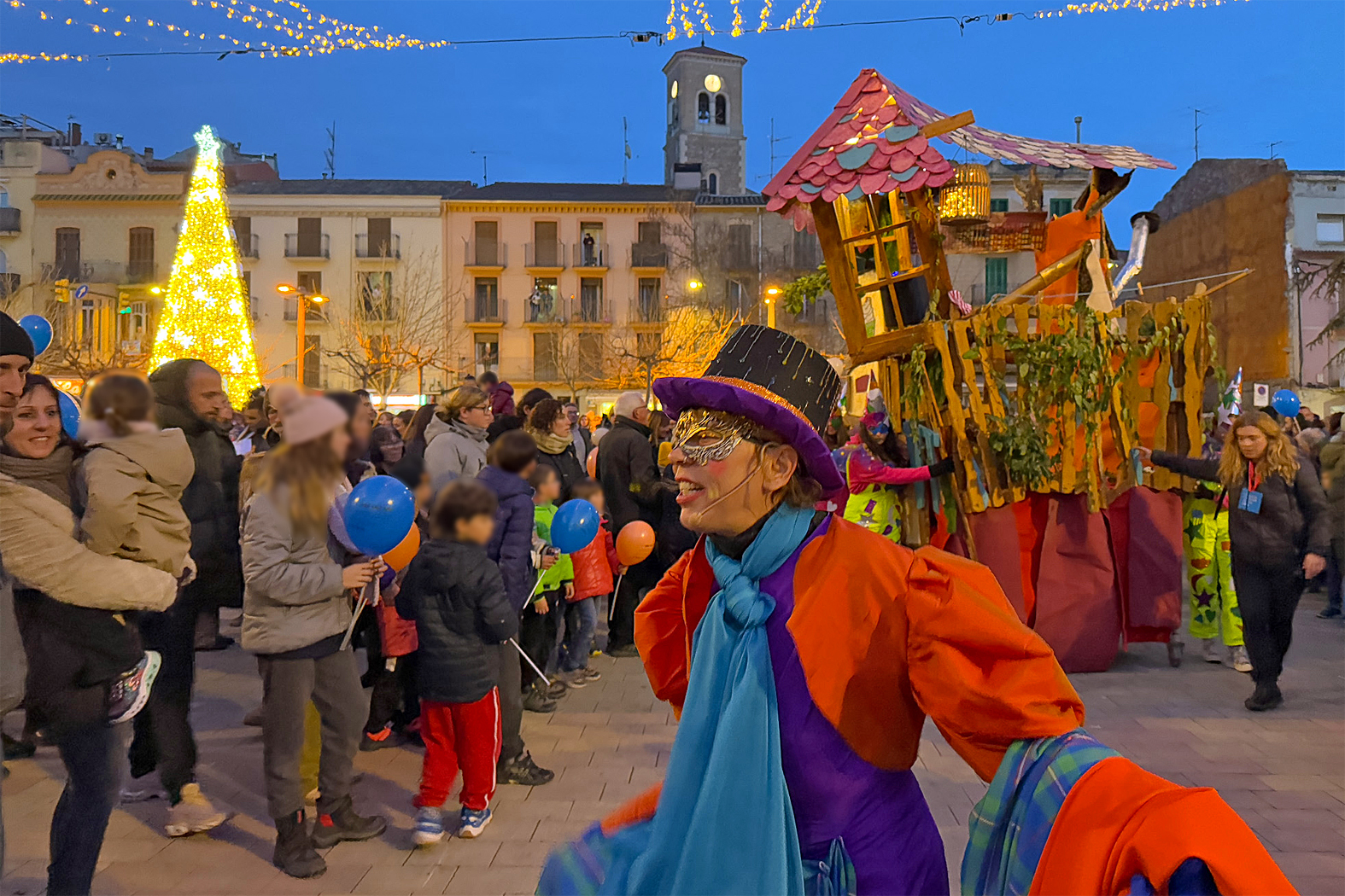 La contacontes de la Cavalcada de SÃºria, a la plaÃ§a de Sant Joan.