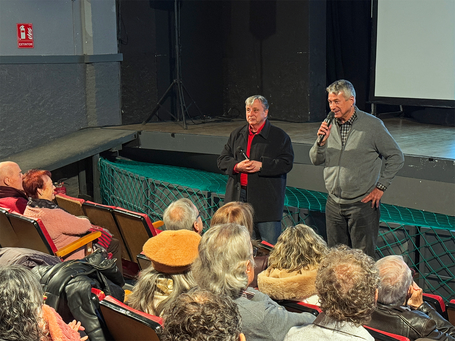 ColÂ·loqui sobre el documental 'La cartaâ€™ amb el regidor de Cultura, Albert FÃ brega, i Raimon Jordi Ferran, de la famÃ­lia propietÃ ria de la Vila dâ€™ArgenÃ§ola (Castellnou de Bages), dins del programa de la Festa de Sant SebastiÃ .