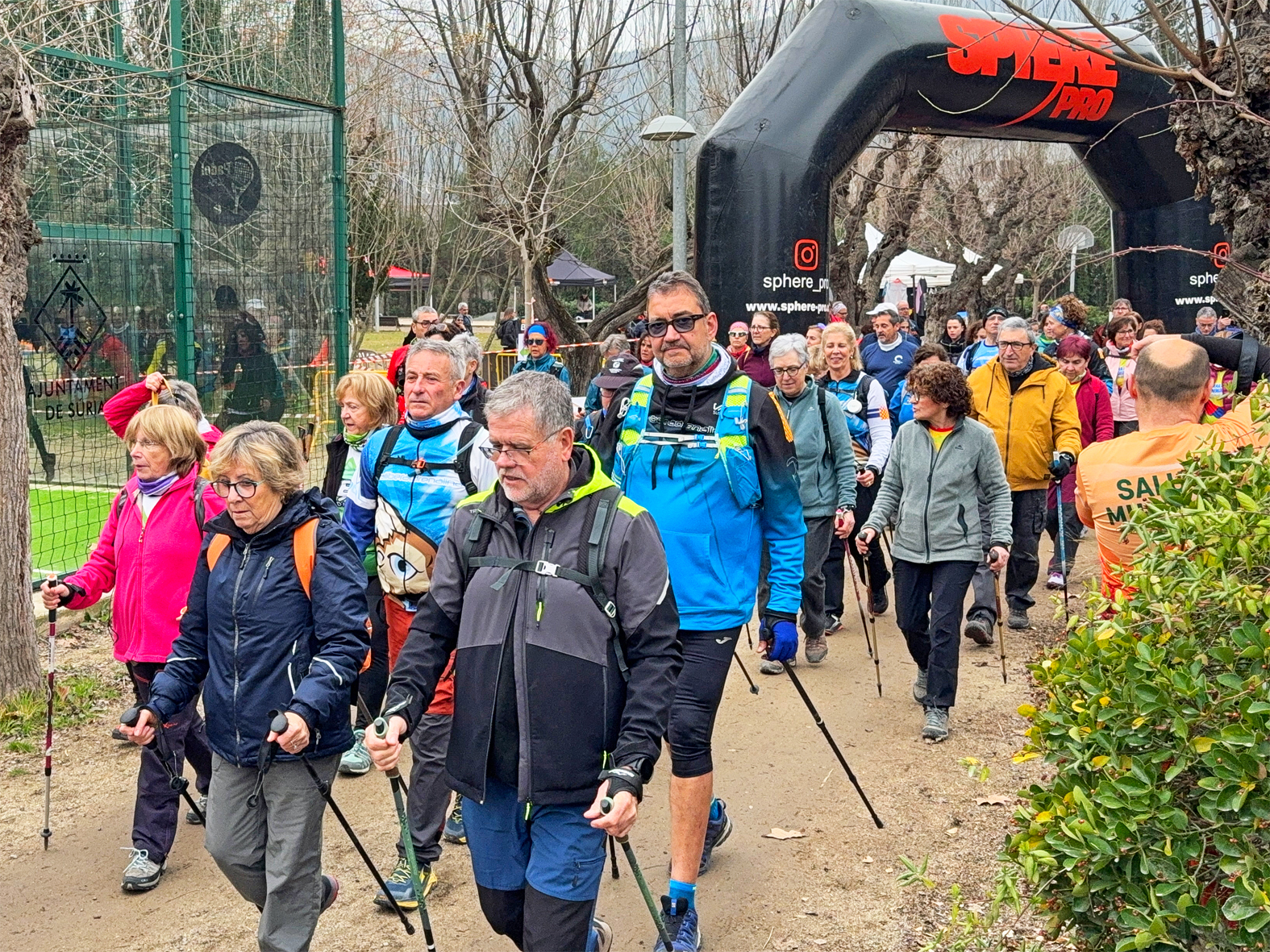 Sortida de la 2a Marxa Nòrdica Vila de Súria, des del Parc Municipal Macary i Viader.