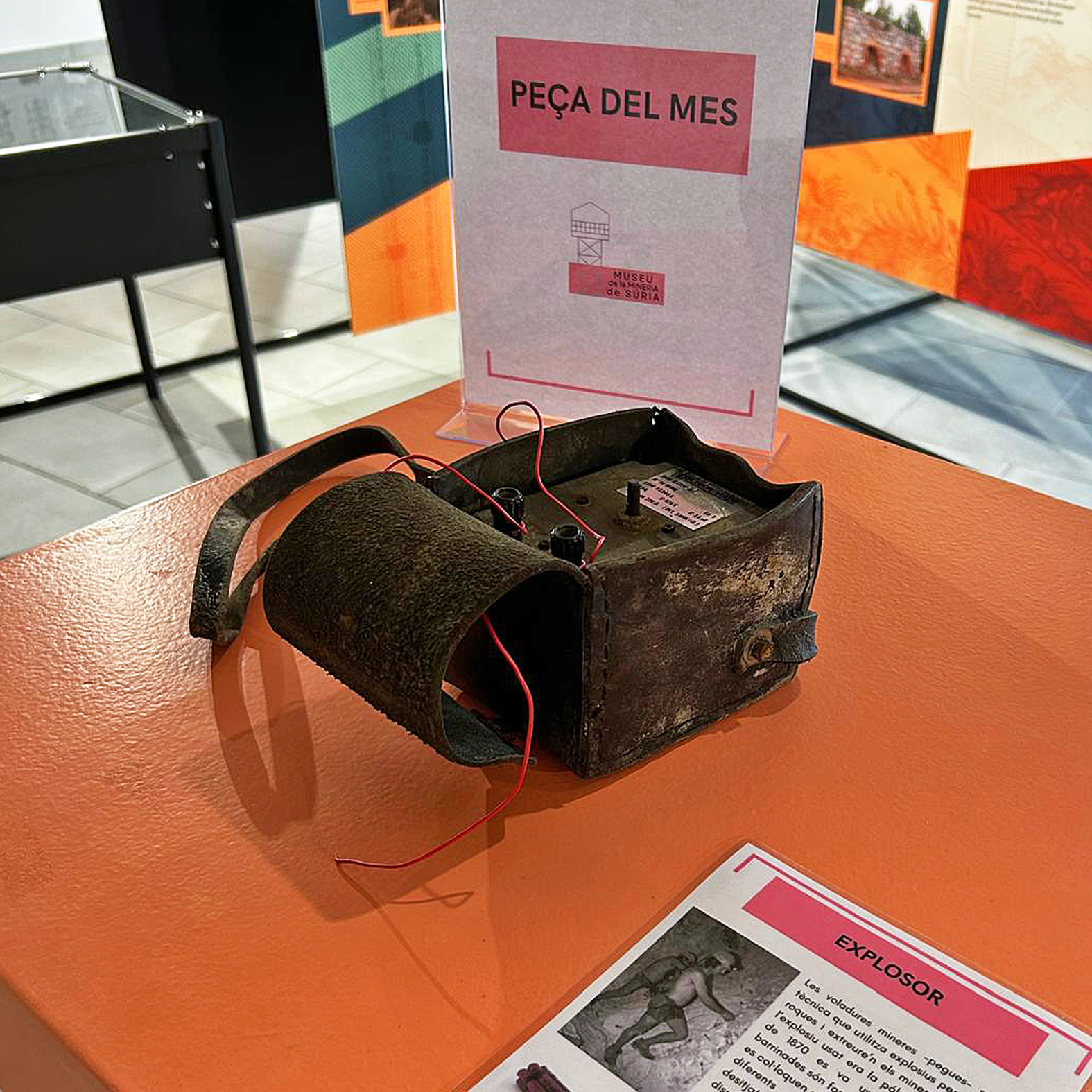 Febrer de 2025 - Explosor, aparell que era utilitzat per a les detonacions de les voladures mineres